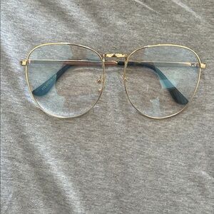 Gold Frame Aviator Glasses